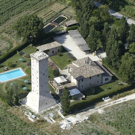 Agriturismo Le Due Torri - Torre Quandrano Cannara ภายนอก รูปภาพ